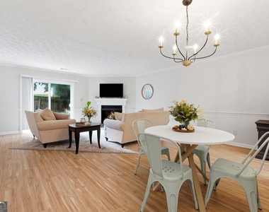 1070 Travelers Trail Nw - Photo Thumbnail 6