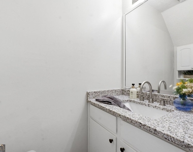 1070 Travelers Trail Nw - Photo Thumbnail 16