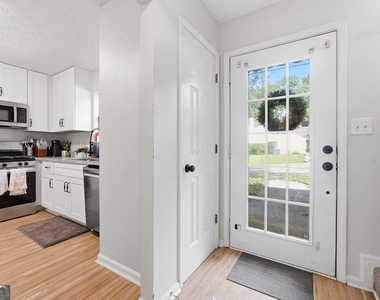 1070 Travelers Trail Nw - Photo Thumbnail 3