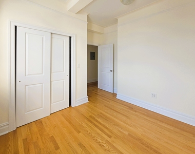 2nd Avenue - Photo Thumbnail 5