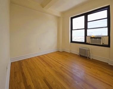2nd Avenue - Photo Thumbnail 4