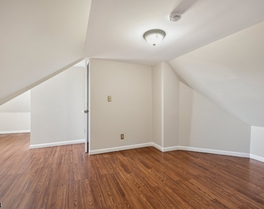 409 Boonton Ave - Photo Thumbnail 21