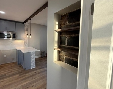 254 Montclair Ave - Photo Thumbnail 3