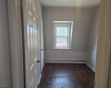 763 W Grand Ave - Photo Thumbnail 1