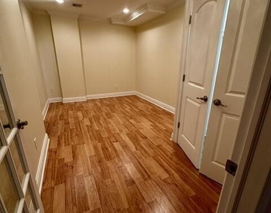 15 Chapin Avenue - Photo Thumbnail 18