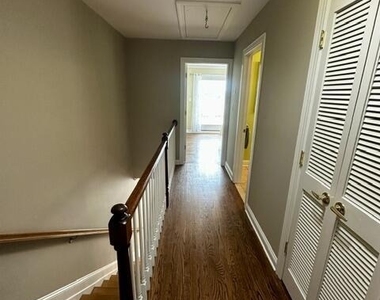 15 Chapin Avenue - Photo Thumbnail 10