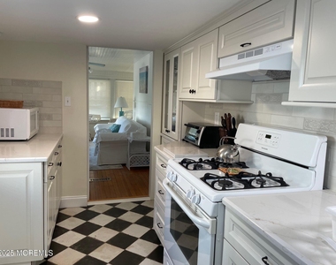 7 Webb Avenue - Photo Thumbnail 13