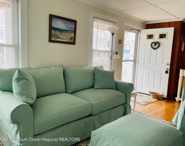 7 Webb Avenue - Photo Thumbnail 4