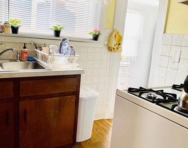 7 Webb Avenue - Photo Thumbnail 9