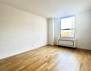 West 87th Street - Photo Thumbnail 6