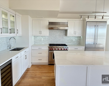 West 87th Street - Photo Thumbnail 1