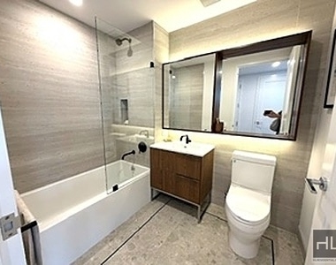 Carroll St - Photo Thumbnail 5