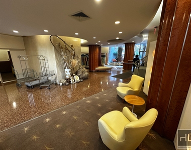 East 79th Street - Photo Thumbnail 8