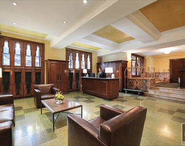 East 68 Street - Photo Thumbnail 7