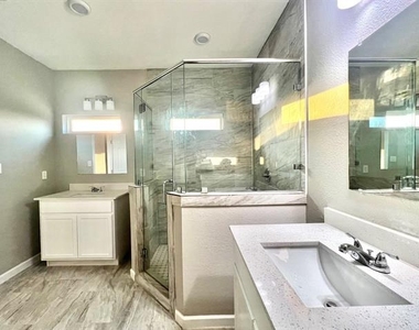 22060 Flanagan Circle - Photo Thumbnail 7
