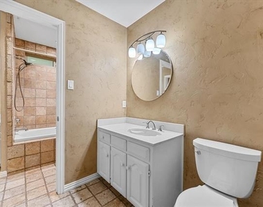 20 Timberline Drive - Photo Thumbnail 8