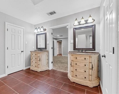 20 Timberline Drive - Photo Thumbnail 14