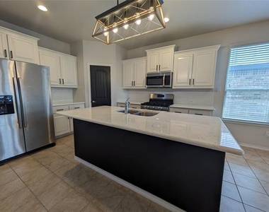 1108 Bowlus Drive - Photo Thumbnail 5