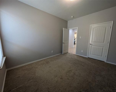 1108 Bowlus Drive - Photo Thumbnail 8