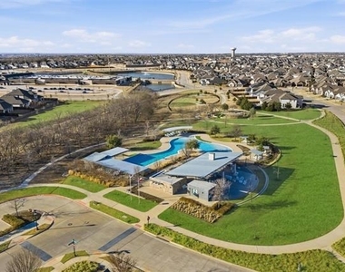 3533 Hyacinth Way - Photo Thumbnail 36