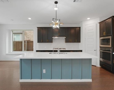 3533 Hyacinth Way - Photo Thumbnail 10