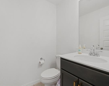 3533 Hyacinth Way - Photo Thumbnail 23