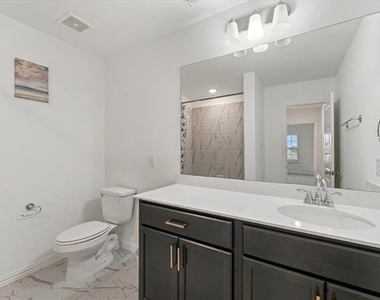3533 Hyacinth Way - Photo Thumbnail 22