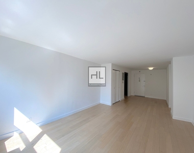 East 39th Street - Photo Thumbnail 2