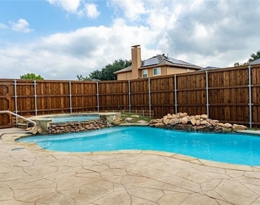 2604 Hackberry Creek - Photo Thumbnail 13