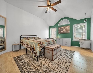2604 Hackberry Creek - Photo Thumbnail 10