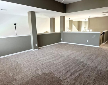 806 Cascades Drive - Photo Thumbnail 21
