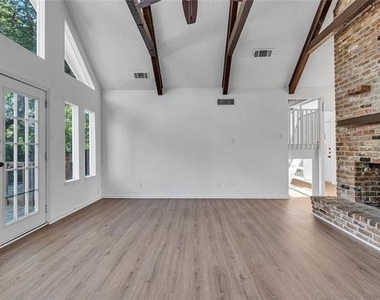 508 Whittle Way - Photo Thumbnail 7