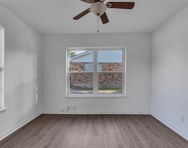 508 Whittle Way - Photo Thumbnail 20