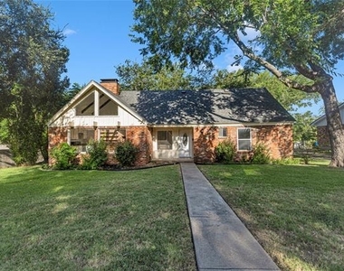 508 Whittle Way - Photo Thumbnail 1
