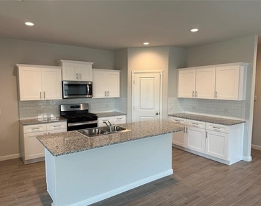 9620 Springmill - Photo Thumbnail 11
