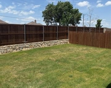 9620 Springmill - Photo Thumbnail 6
