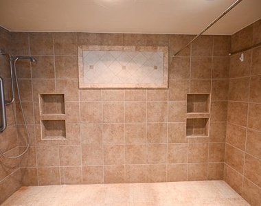 2951 N Trinity Street - Photo Thumbnail 19