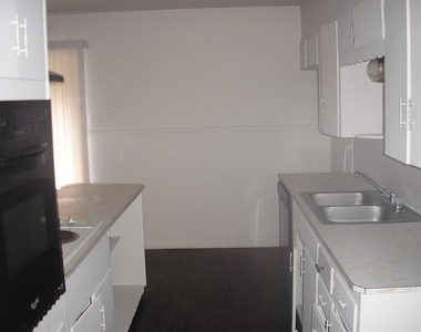 1224 N 66th - Photo Thumbnail 2