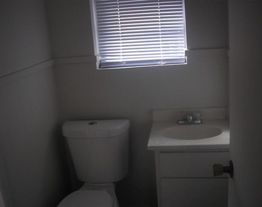 1224 N 66th - Photo Thumbnail 11