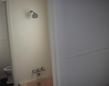 1224 N 66th - Photo Thumbnail 10