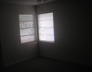 1224 N 66th - Photo Thumbnail 7
