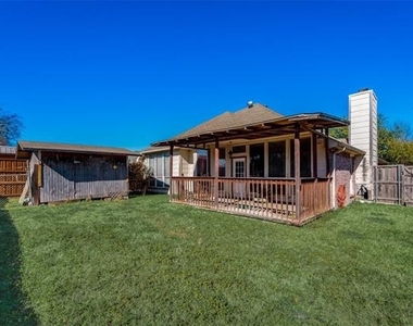 521 Brazos Street - Photo Thumbnail 12