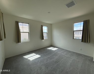 263 E Lantana Drive - Photo Thumbnail 32