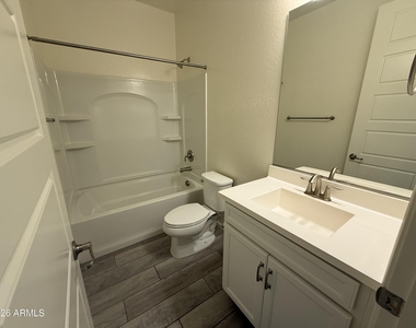 263 E Lantana Drive - Photo Thumbnail 4