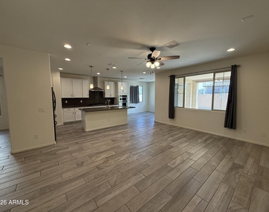 263 E Lantana Drive - Photo Thumbnail 13