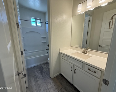 263 E Lantana Drive - Photo Thumbnail 30