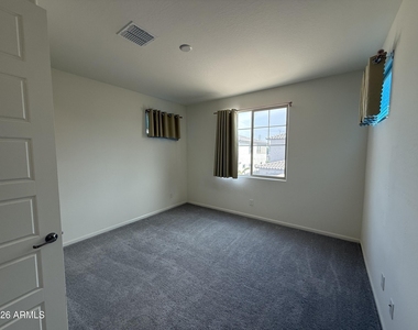 263 E Lantana Drive - Photo Thumbnail 34