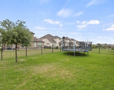 2532 Governors Boulevard - Photo Thumbnail 28