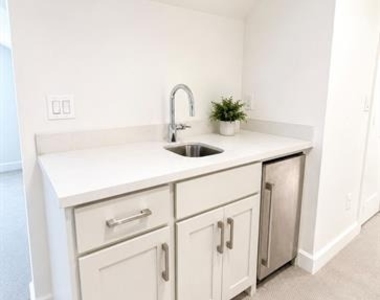 4325 Glenwick Lane - Photo Thumbnail 12
