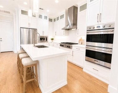 4325 Glenwick Lane - Photo Thumbnail 2